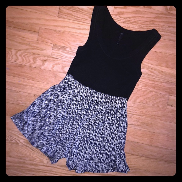 American Eagle High Rise Chevron Shorts - Picture 7 of 9